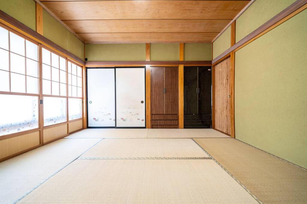 הוילה Itoigawa えのきや小泊 Enokiya Kodomari מראה חיצוני תמונה